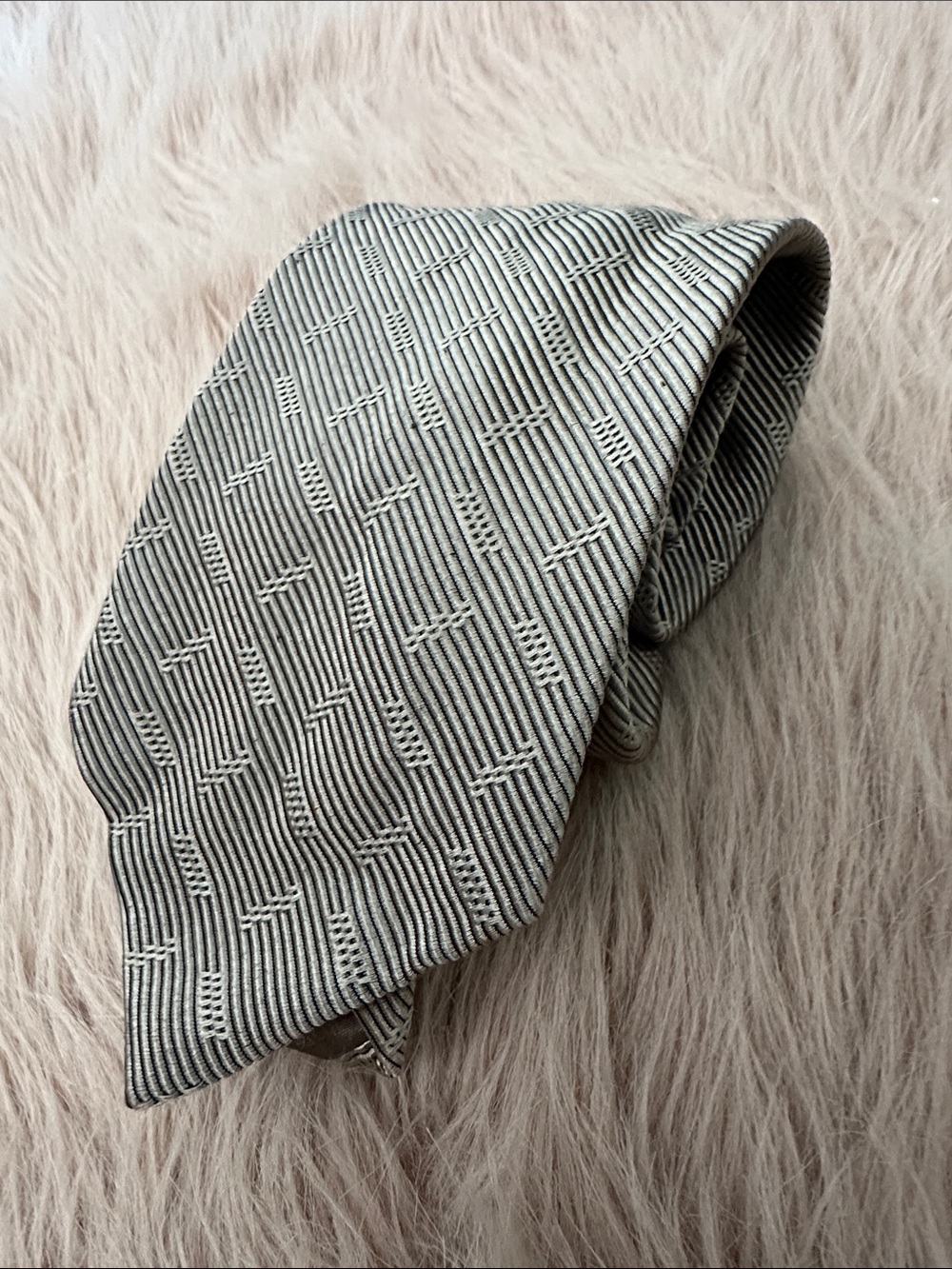 Giorgio Armani Goldish-Gray Textured Geometric Tie